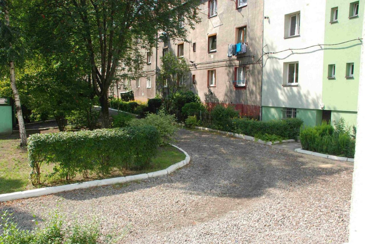 Apartament Kraszewskiego บือตอม ภายนอก รูปภาพ
